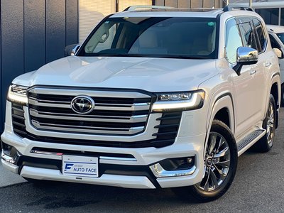 TOYOTA LAND CRUISER 300