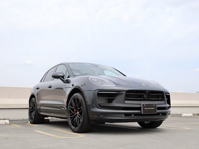 PORSCHE MACAN - 1