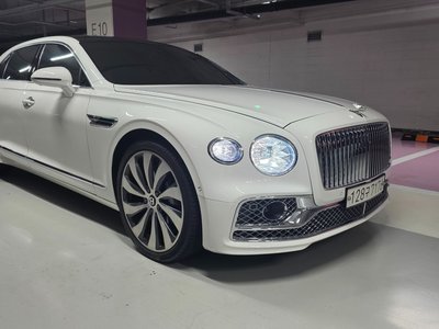 صورة 2 لـ 2022 Bentley FLYING SPUR