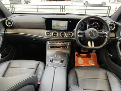 MERCEDES-BENZ E-CLASS - 10