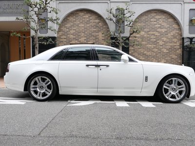 ROLLS-ROYCE GHOST - 9