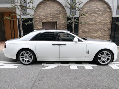 ROLLS-ROYCE GHOST - 8