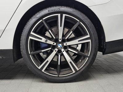 2025 BMW 5 SERIES photo 8