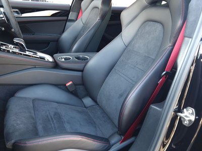 PORSCHE PANAMERA - 8