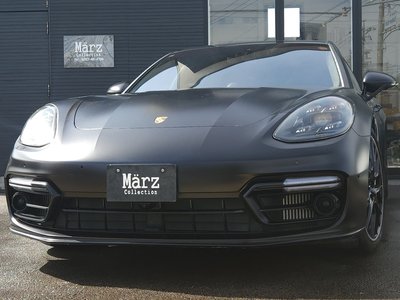 PORSCHE PANAMERA - 1