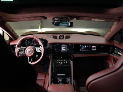 صورة 4 لـ 2024 Porsche PANAMERA