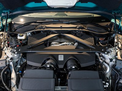 ASTON MARTIN DB12 - 10