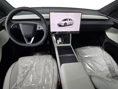 TESLA MODEL Y - 5