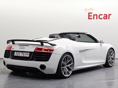AUDI R8 - 4