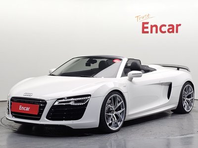 AUDI R8 - 1