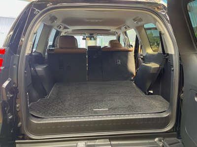 TOYOTA LAND CRUISER PRADO - 10