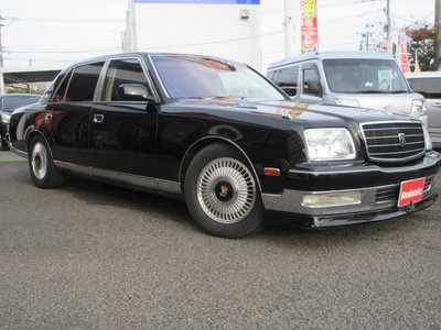 TOYOTA CENTURY - 3