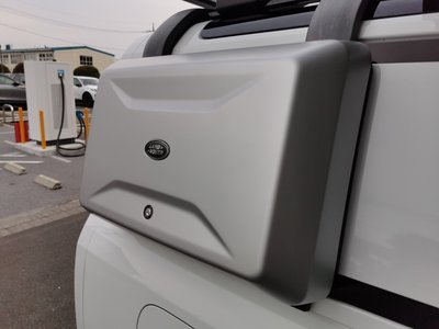 LAND ROVER DEFENDER - 7