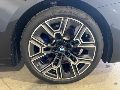2025 BMW 5 SERIES thumbnail 26