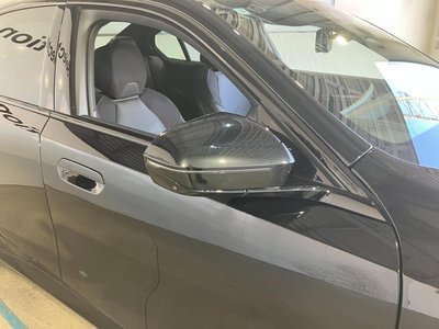 2025 BMW 5 SERIES thumbnail 23