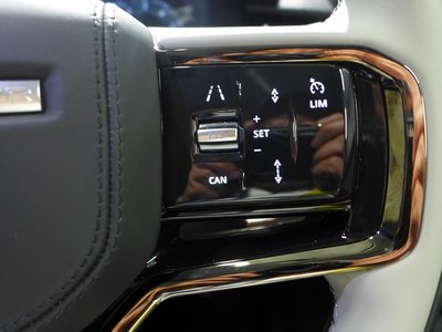 2025 LAND Rover RANGE ROVER VELAR thumbnail 48