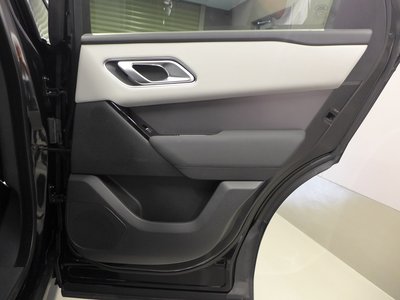 2025 LAND Rover RANGE ROVER VELAR thumbnail 24