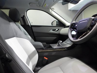 2025 LAND Rover RANGE ROVER VELAR thumbnail 18