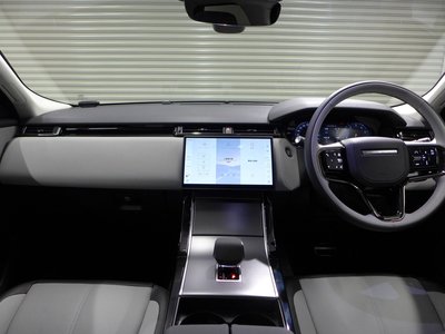 2025 LAND Rover RANGE ROVER VELAR thumbnail 31