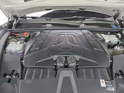 صورة 7 لـ 2025 Porsche CAYENNE