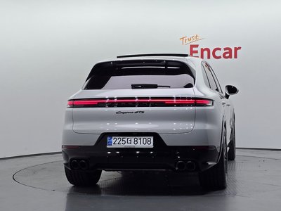 صورة 4 لـ 2025 Porsche CAYENNE