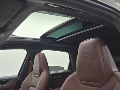 2025 Porsche CAYENNE 缩略图 16