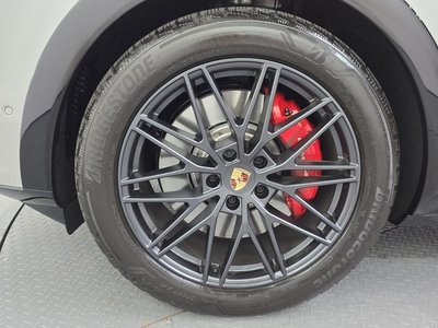صورة 6 لـ 2025 Porsche CAYENNE