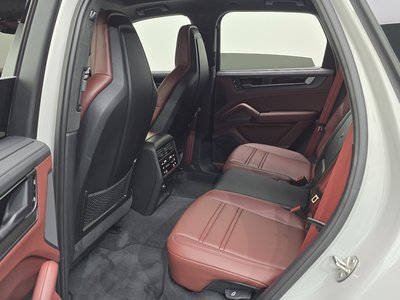 2025 Porsche CAYENNE 缩略图 19