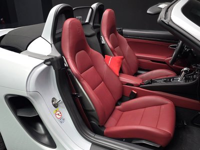 صورة مصغرة 11 لـ 2024 Porsche 718