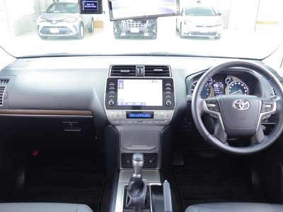TOYOTA LAND CRUISER PRADO - 7