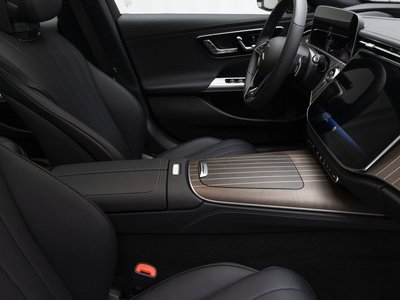 MERCEDES-BENZ E-CLASS - 9