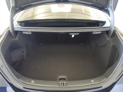 MERCEDES-BENZ E-CLASS - 10