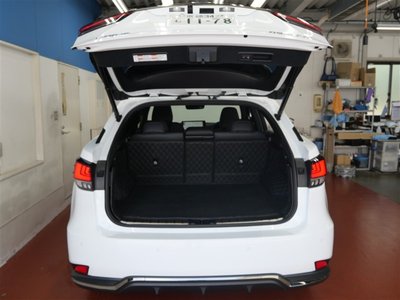 صورة مصغرة 9 لـ 2022 Lexus RX