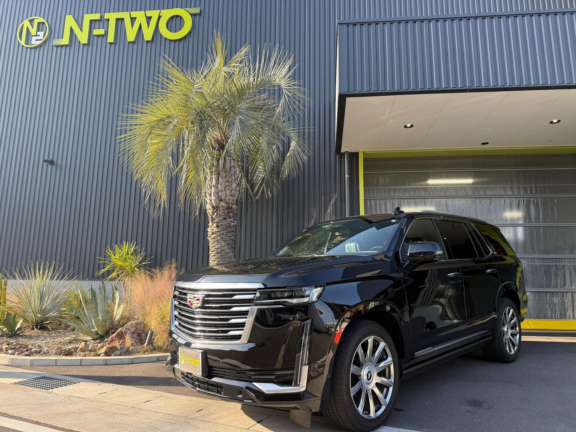 CADILLAC ESCALADE - View 1