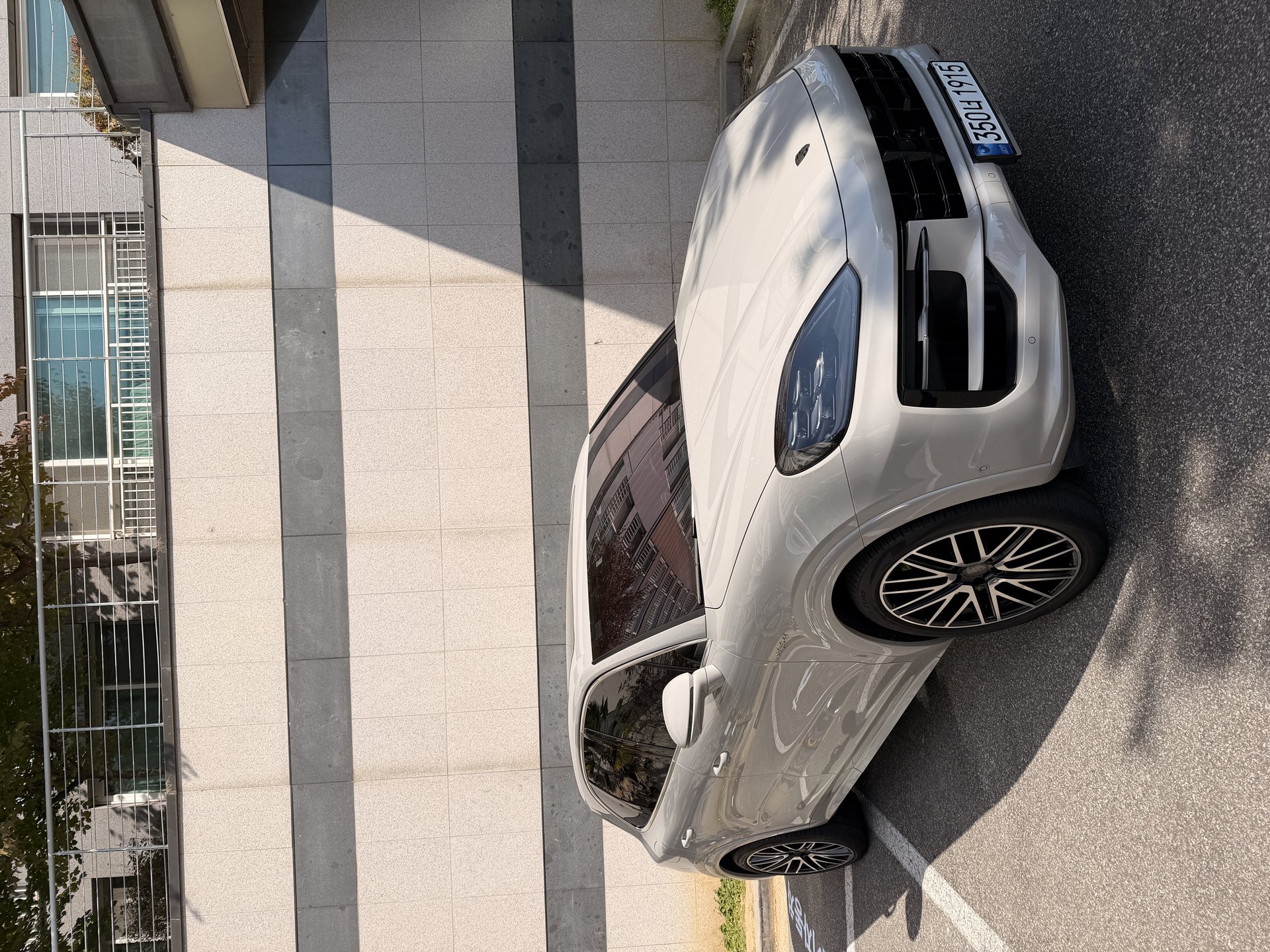 PORSCHE CAYENNE - View 1