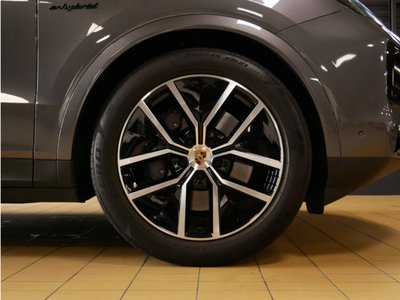 2024 Porsche CAYENNE — миниатюра 20