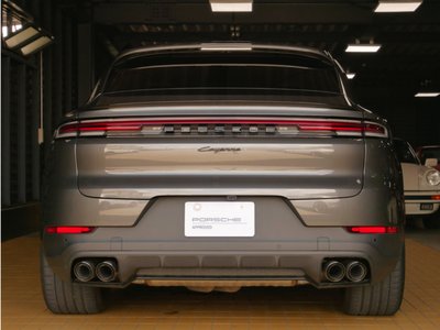 صورة 4 لـ 2024 Porsche CAYENNE