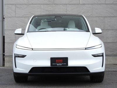 TESLA MODEL Y - 2