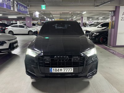 AUDI Q7 - 1