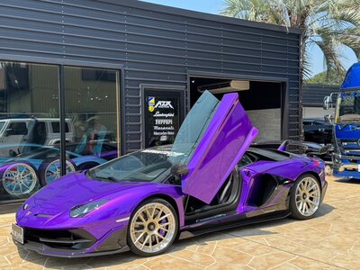 LAMBORGHINI AVENTADOR - 5