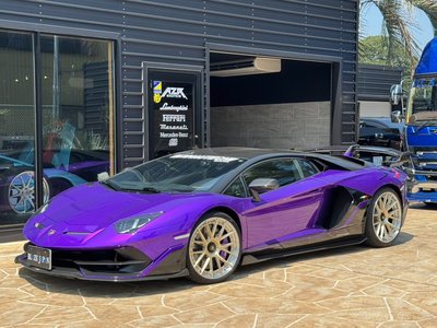 LAMBORGHINI AVENTADOR - 10