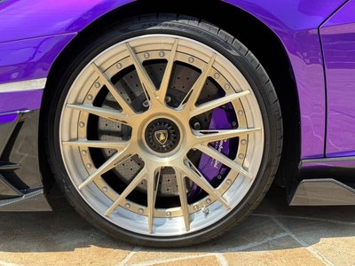 LAMBORGHINI AVENTADOR - 7