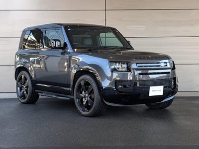 LAND ROVER DEFENDER - 4