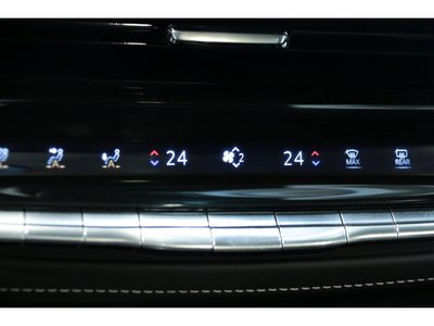صورة مصغرة 49 لـ 2024 Cadillac ESCALADE