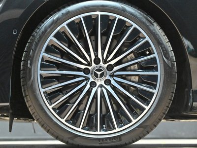 MERCEDES-BENZ E-CLASS - 4