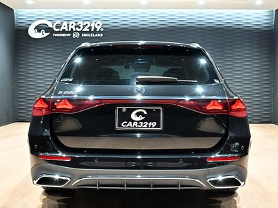 MERCEDES-BENZ E-CLASS - 7