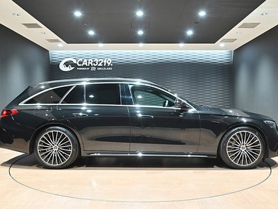 MERCEDES-BENZ E-CLASS - 10