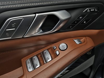 2021 BMW X7 — миниатюра 37