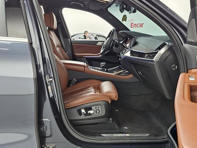 2021 BMW X7 — миниатюра 16