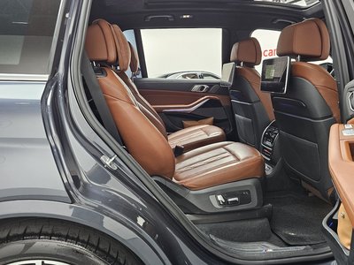 2021 BMW X7 — миниатюра 17